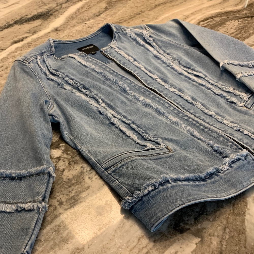 Liverpool Denim Fringe Front Zip Jacket. Size Medium. NWT